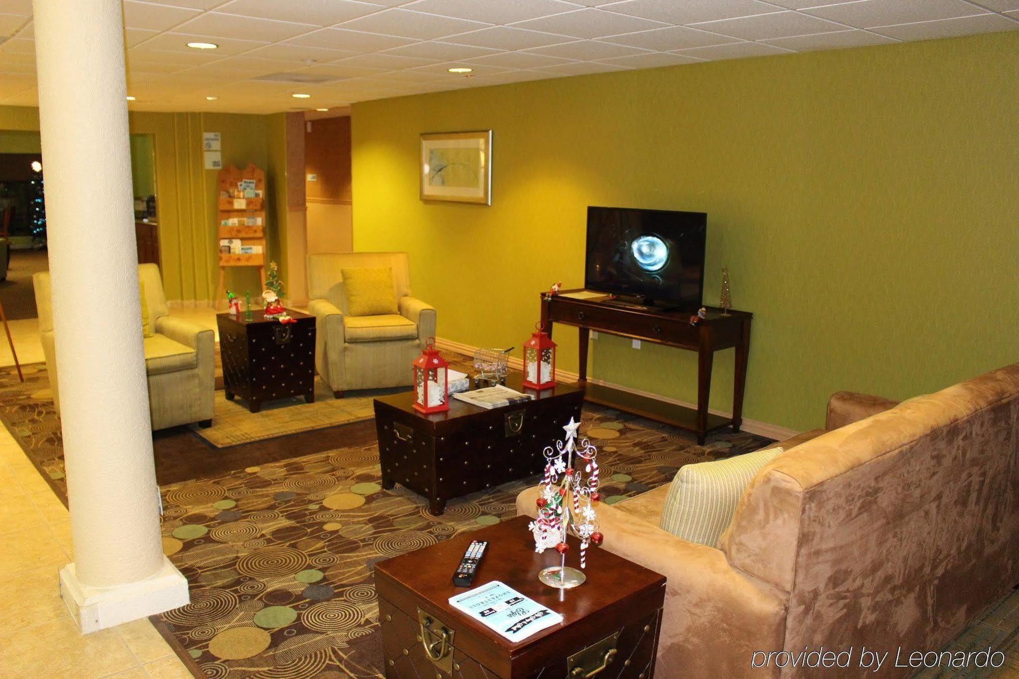 Holiday Inn Express Hotel & Suites Elgin By Ihg Exterior photo